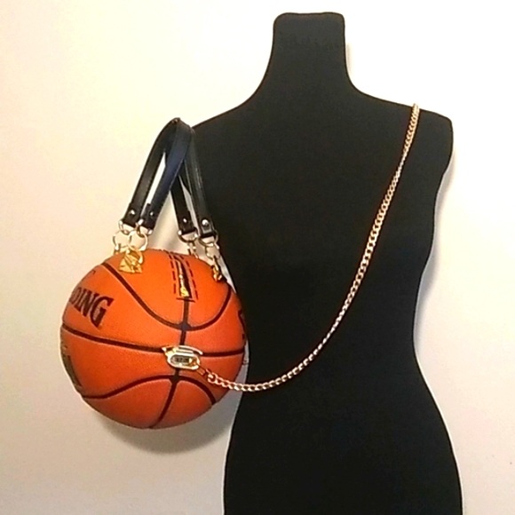 HANDMADE "ORIGINAL SPALDING" Basketball Purse 🏀 - Picture 5 of 17